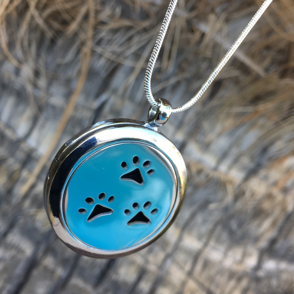 aromatherapy diffuser
paw 🐾 print - Picture 5 of 8